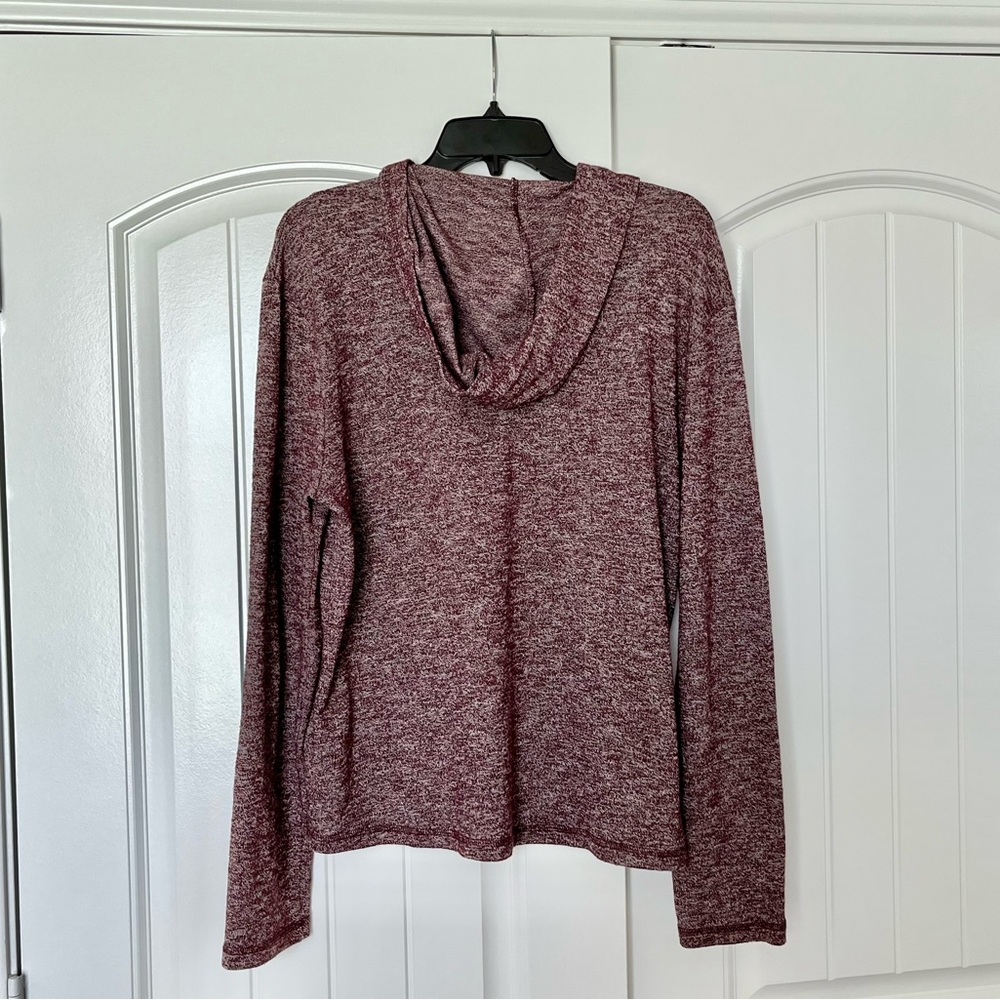 Hollister sweater with hoodie, EUC. - Picture 7 of 7